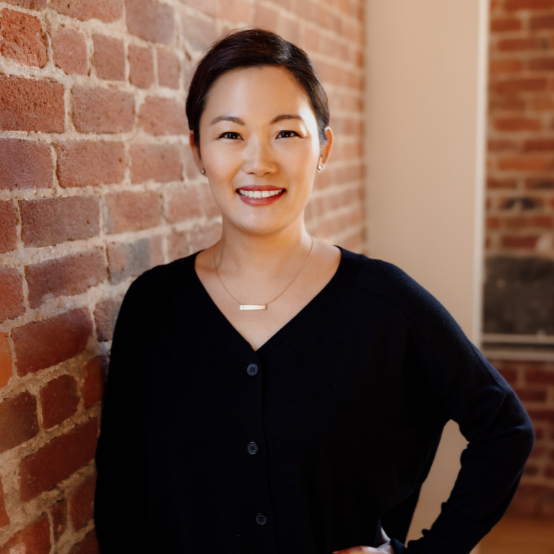 Julie Yoo